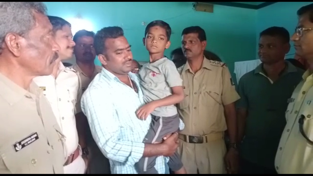 Police Arrested 8 Accused In Hardhik Kidnapping Case Kashinagar