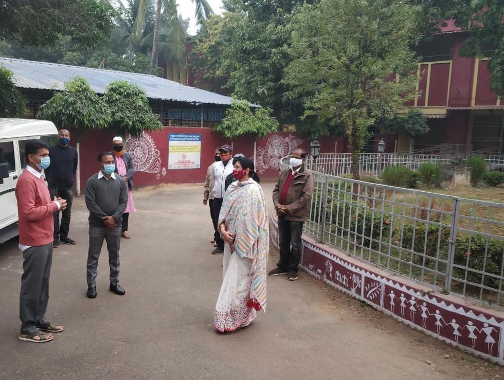 5T Secretary VK Pandian Visits 5 Schools In Bhubaneswar