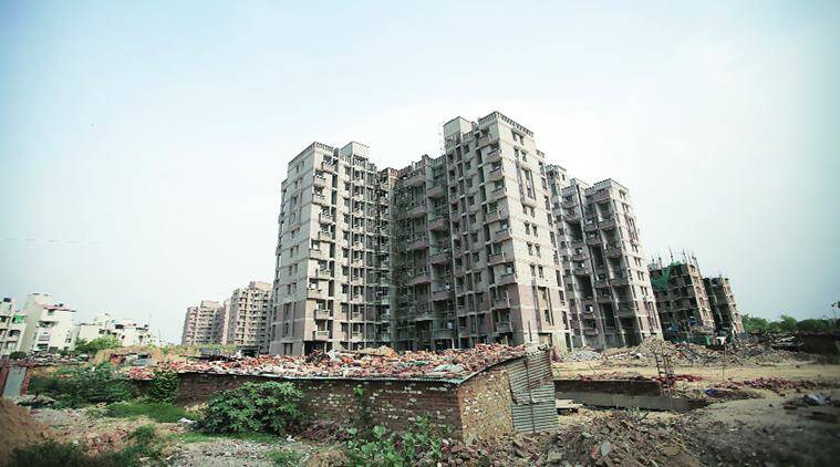 Supreme Court Verdict Flat Buyers Builders Return Full money If Not Fulfilled House As Per Condition