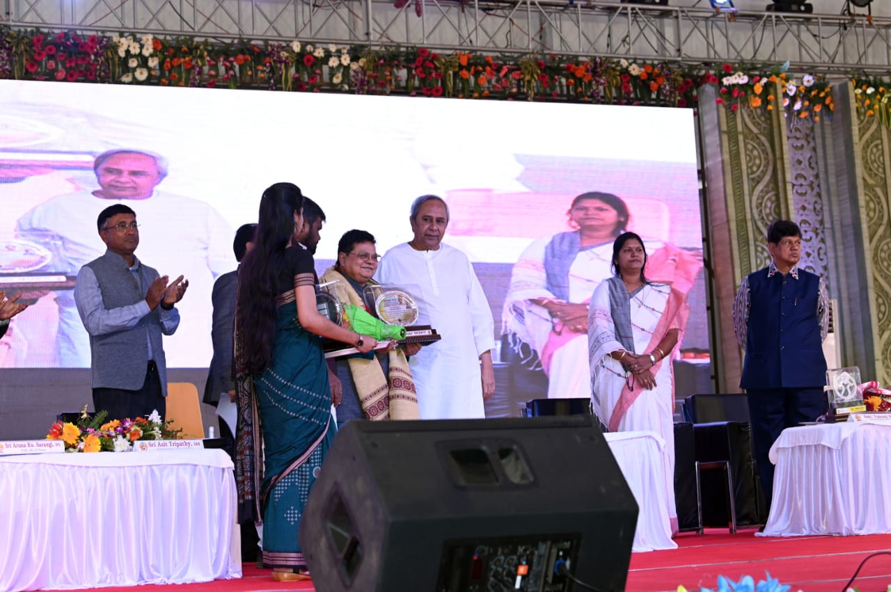 b381d8c3-2879-43c8-a324-89c034cc2685