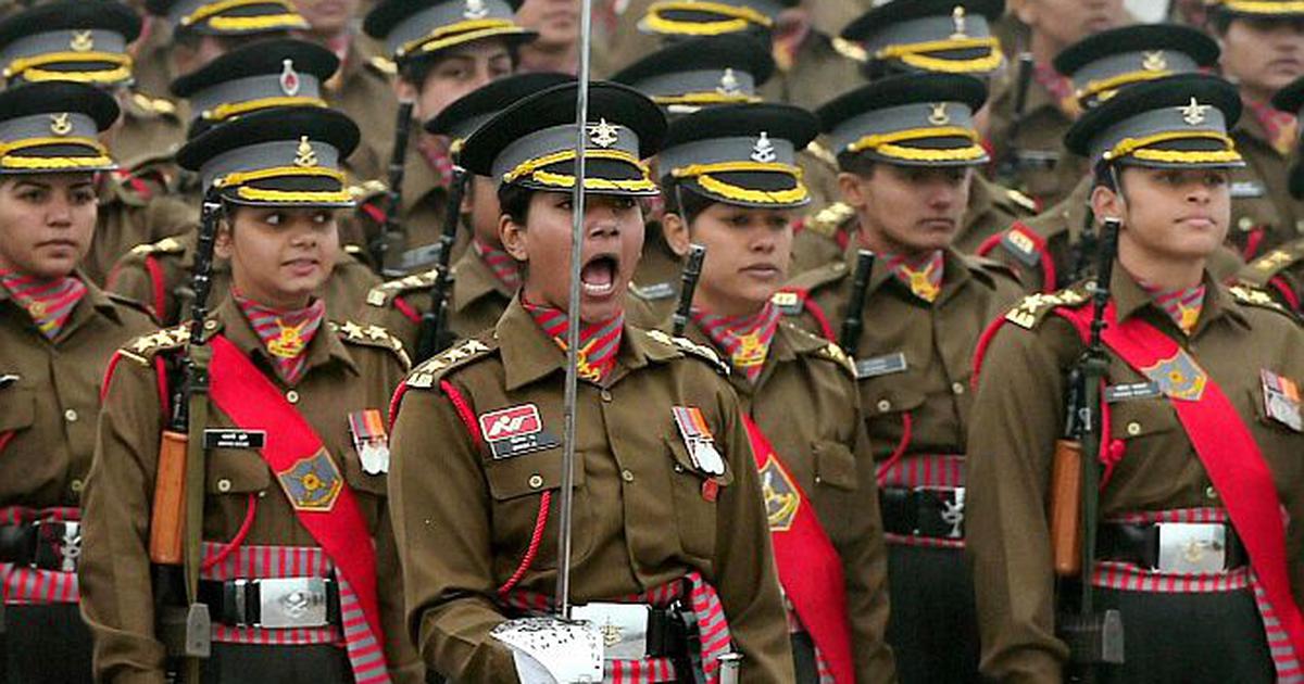 women-army-officer