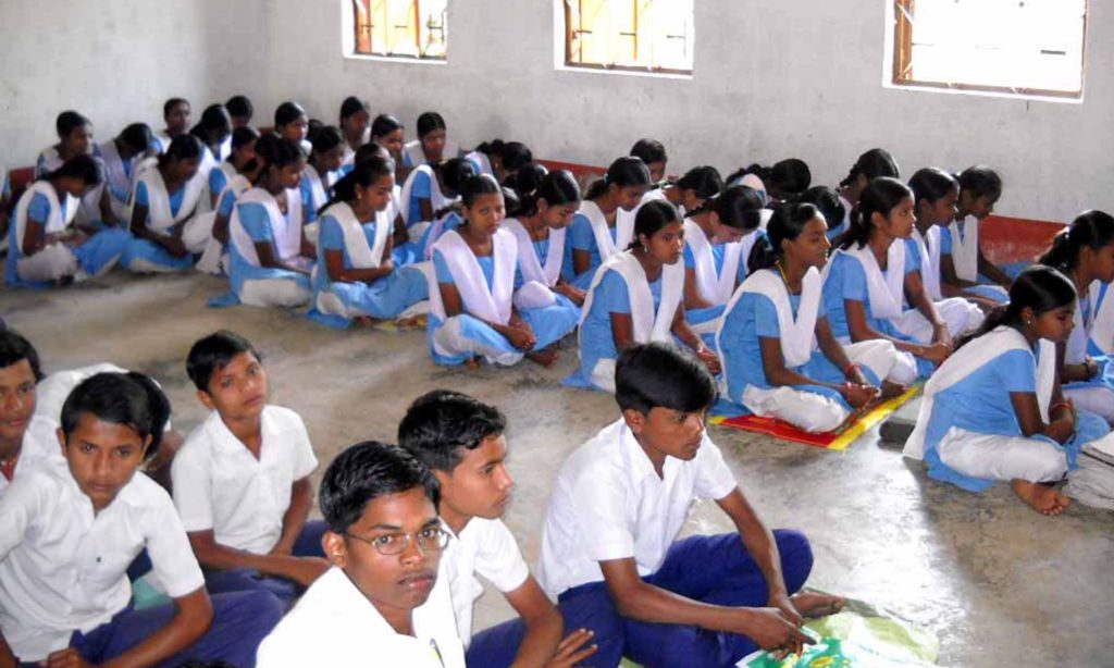Naveen Writes All Mp And MLA To Adopt Govt School