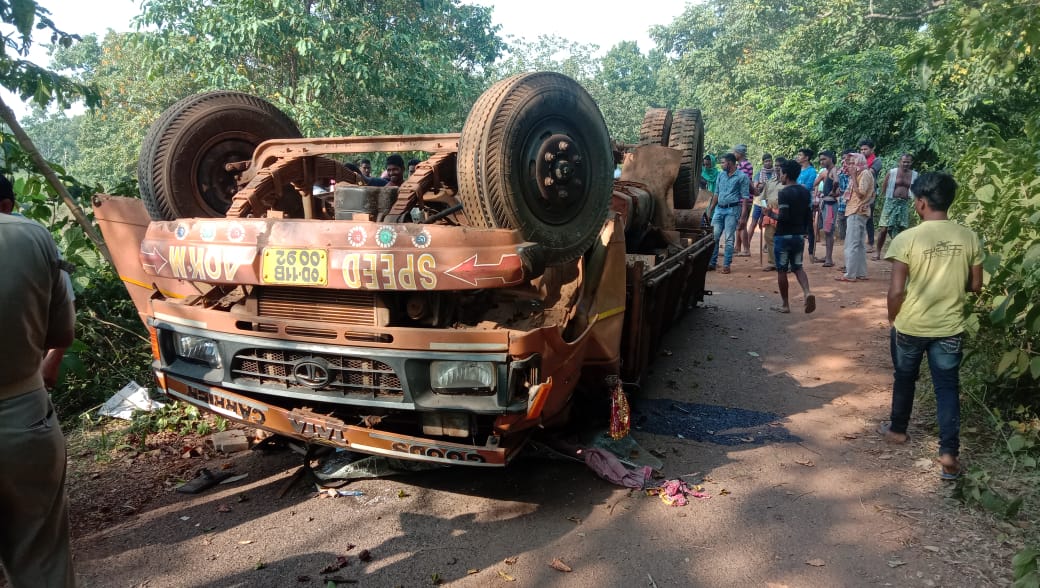 Truck Accident In Morada Road, Two Dead Three Injured  Truck Accident In Morada Road, Two Dead Three Injured