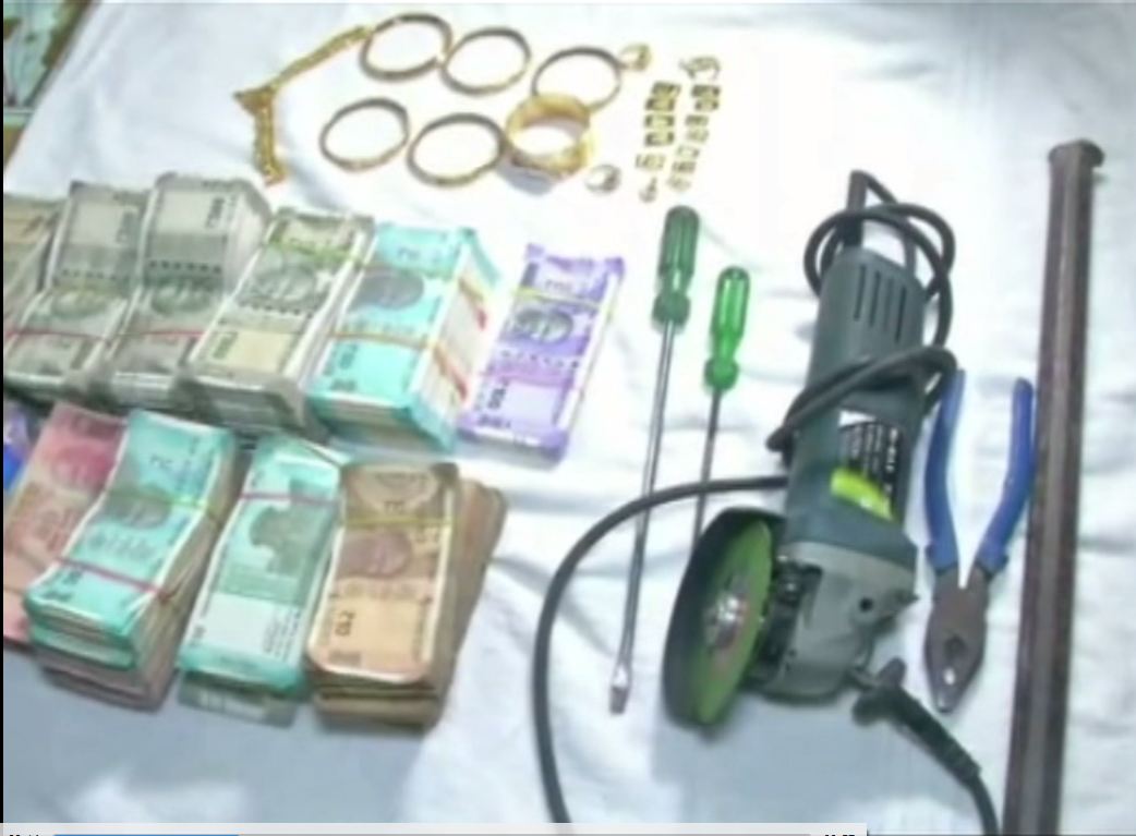 Berhampur Police Arrested Two In Jewellery Loot Case