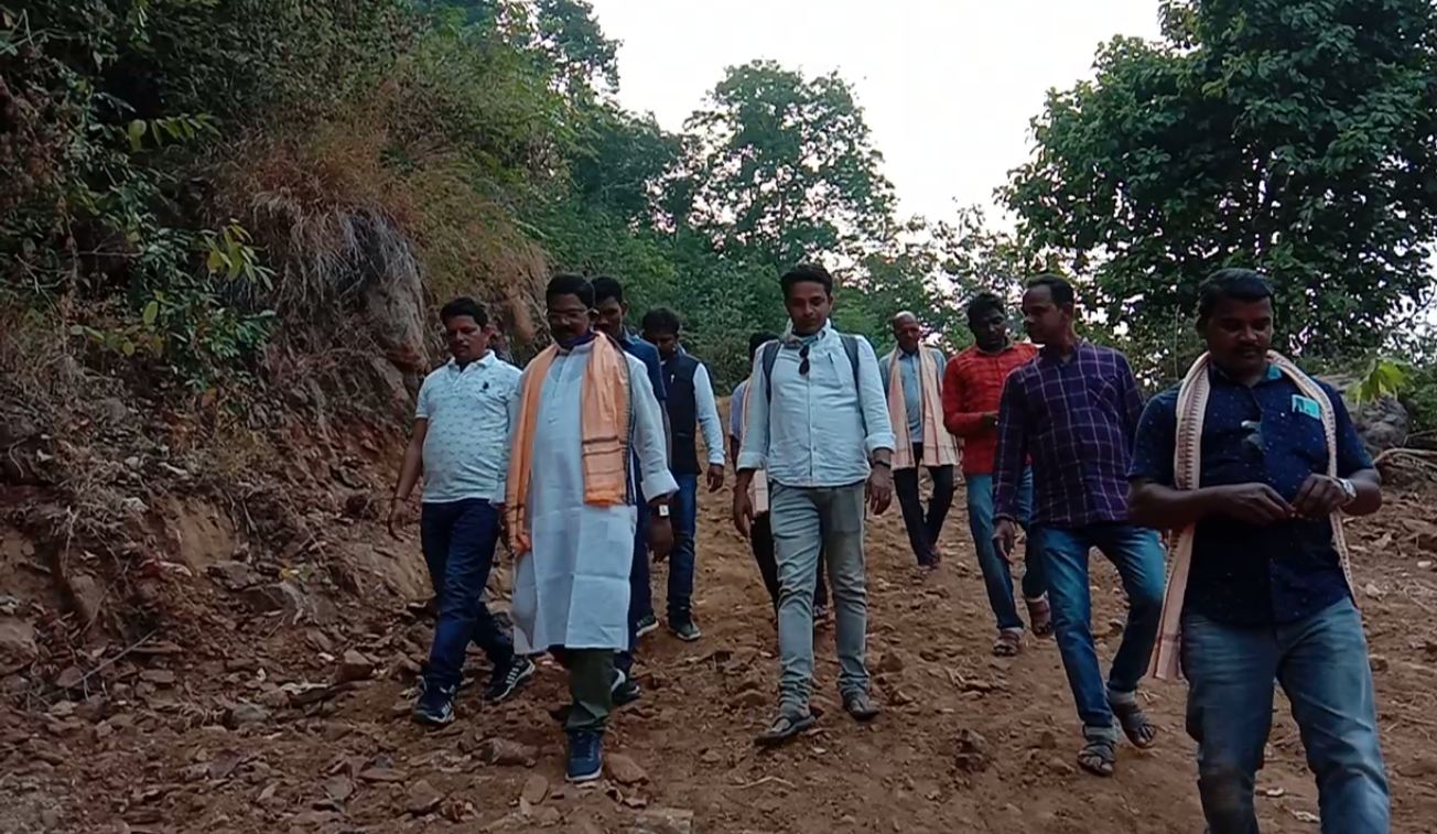 Athamallick MLA Ramesh Chandra Sai Visits Remote Area Tentuli Khol