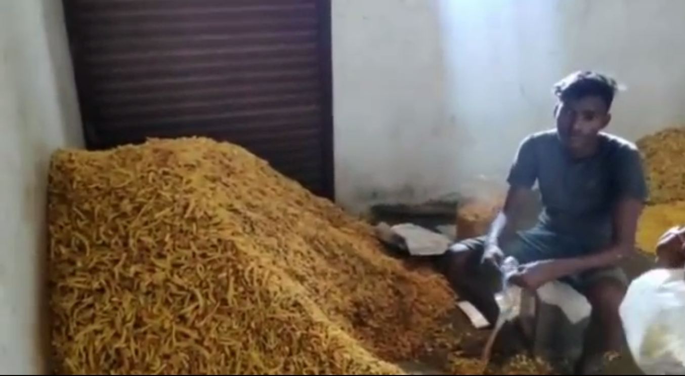 See How Mixture And Edible Oil Prepared In Kantabanji Of Bolangir