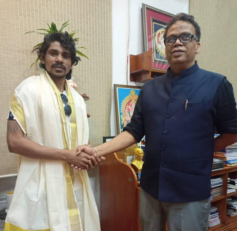 Kerala DGP Felicitated Migrant Labour Cum Turned Malayalam Actor Raj Kumar