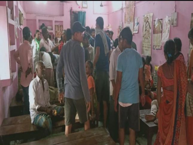 Uncontrolled Truck Crushes Footpath Shopkeepers In Nalanda Eight Killed