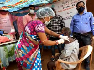 Juang Tribe Of Nagada Taking Covid Vaccine