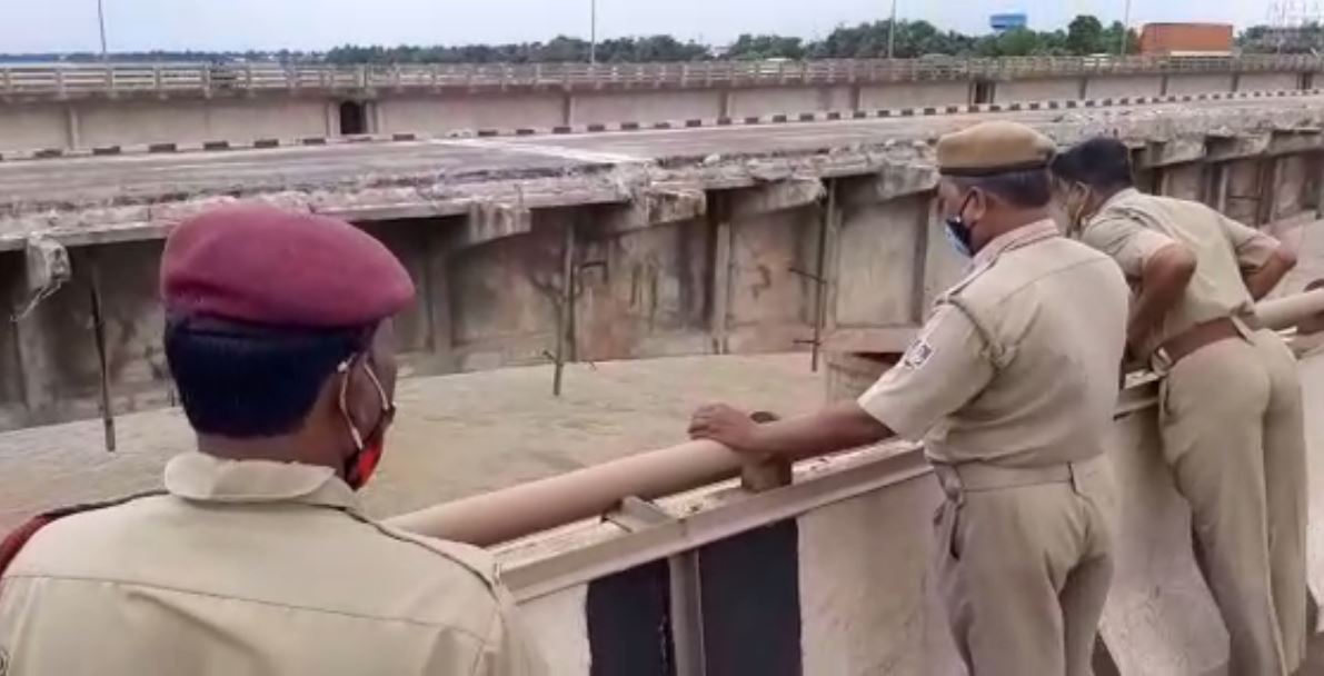 BJB College Chemistry Assistant Jumped Into Mahandai