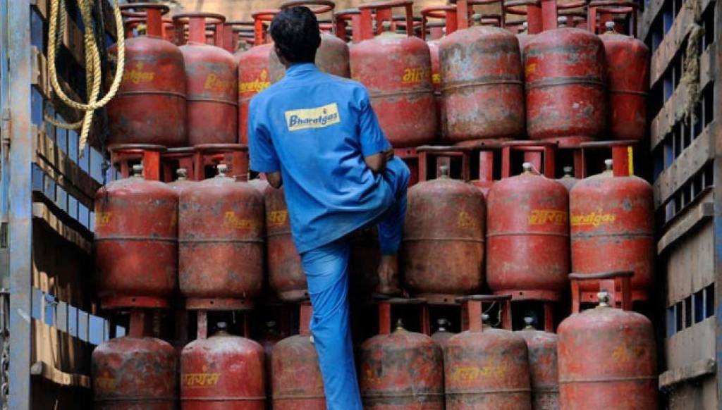 Lpg Cylinder Costlier By Rs 25 From Today