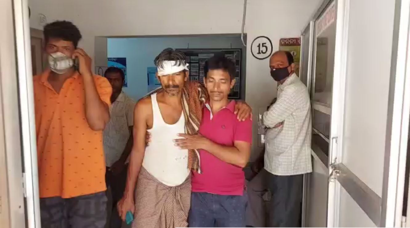 Group Clash In Jajpur, 5 Injured (2)