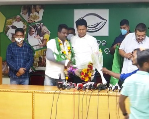 Sarpanch With 70 Congress Worker Joins BJD