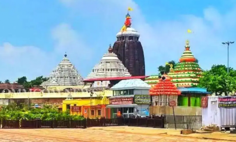 Devotee Dies During Jagannath Darshan In Puri Temple