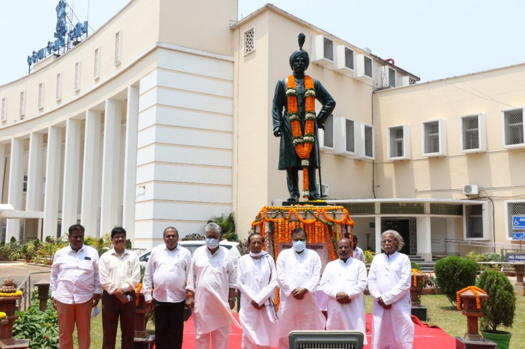 Odisha Assembly Celebrated Anniversary Of Parala Maharaja