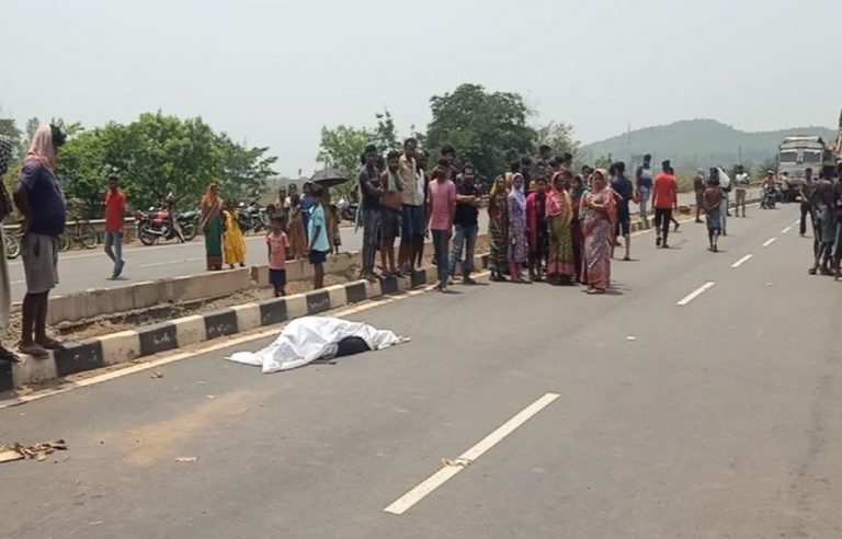 Road Accident Bangiriposhi One Death