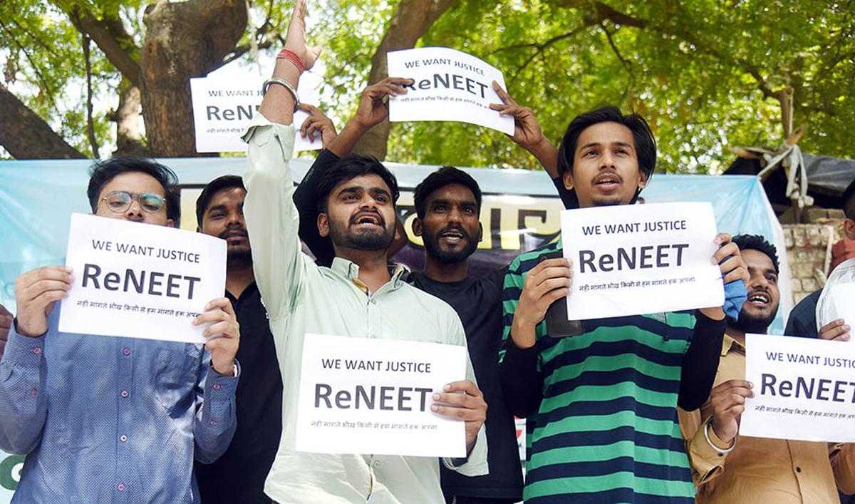 IMG_NEET_aspirants_prote_2_1_BLCU4824