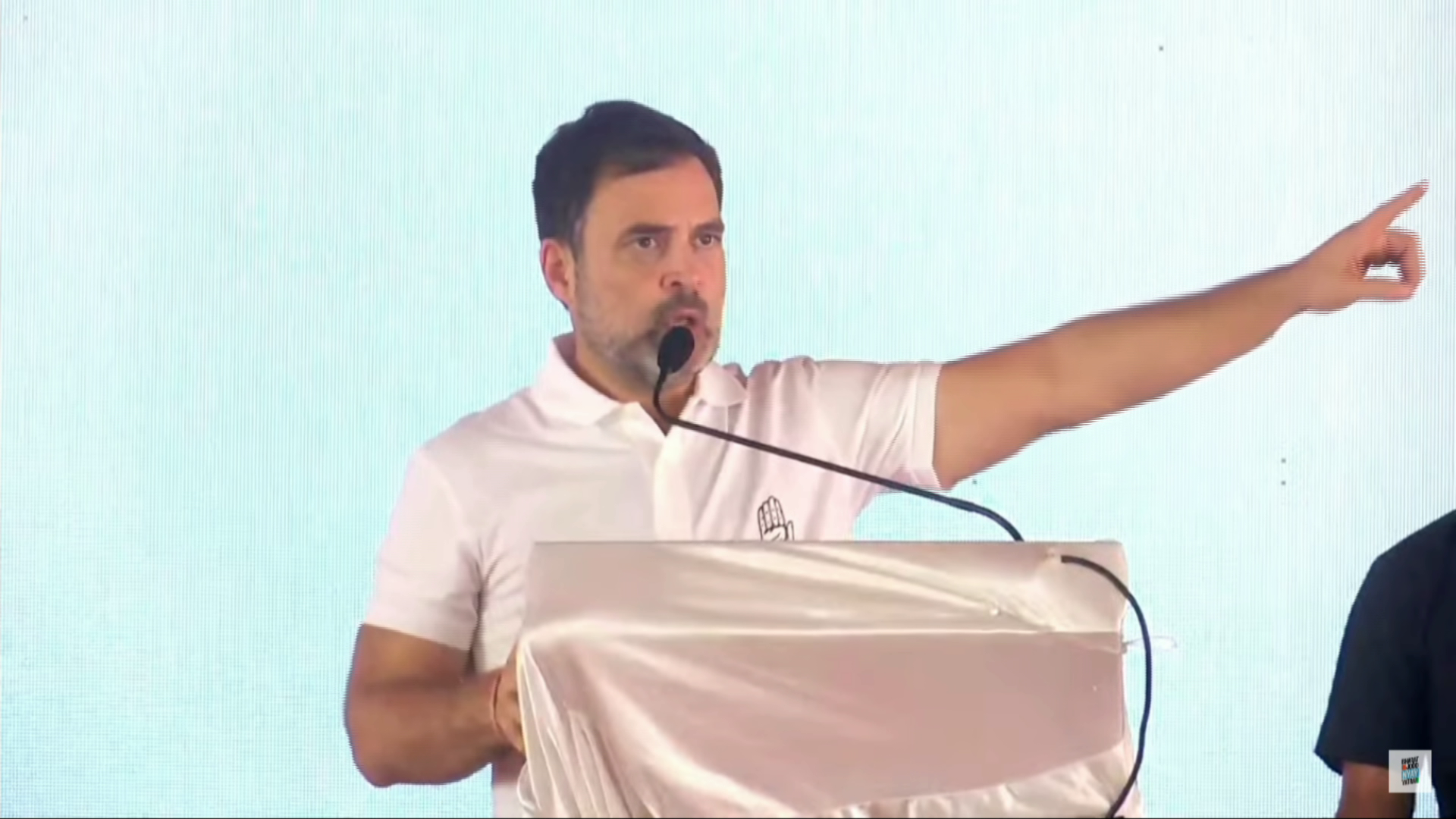 vlcsnap-2024-06-25-23h15m04s30