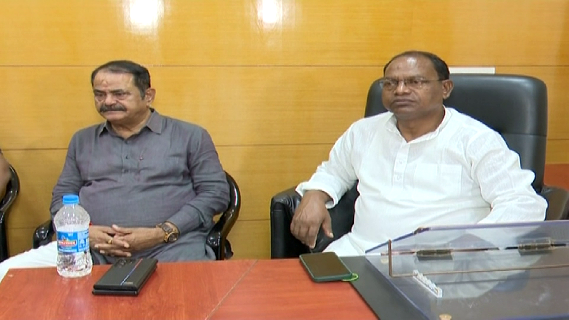 vlcsnap-2024-08-19-22h40m03s610