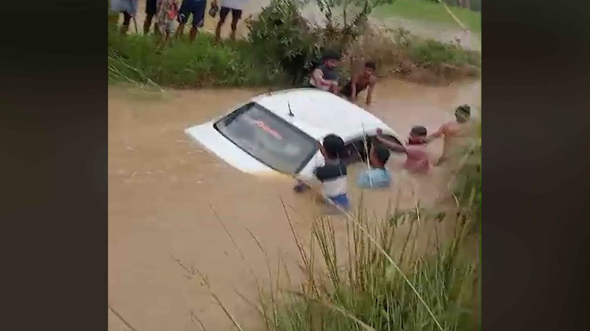 vlcsnap-2024-08-24-22h54m05s16