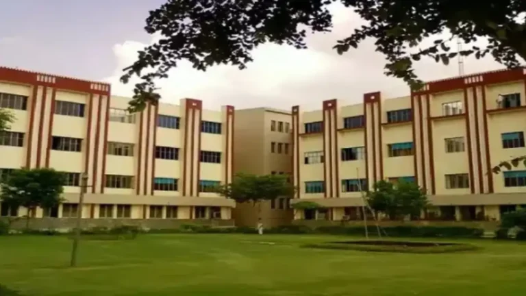 ଜାଣନ୍ତୁ ସେହି ଅଲ୍ ଫଲାହ ଟ୍ରଷ୍ଟ୍ ବାବଦରେ ଯାହାର କିଛି ଡାକ୍ତରଙ୍କୁ ଦିଲ୍ଲୀ ବିସ୍ଫୋରଣ ମାମଲାରେ କରାଯାଇଛି ଗିରଫ