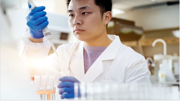 ମଣିଷର ବୟସ ହୋଇଯିବ ୧୫୦ ବର୍ଷ ! ଆଣ୍ଟି-ଏଜିଂ ଡ୍ରଗ୍ ପ୍ରସ୍ତୁତ କରୁଛନ୍ତି ବୈଜ୍ଞାନିକ