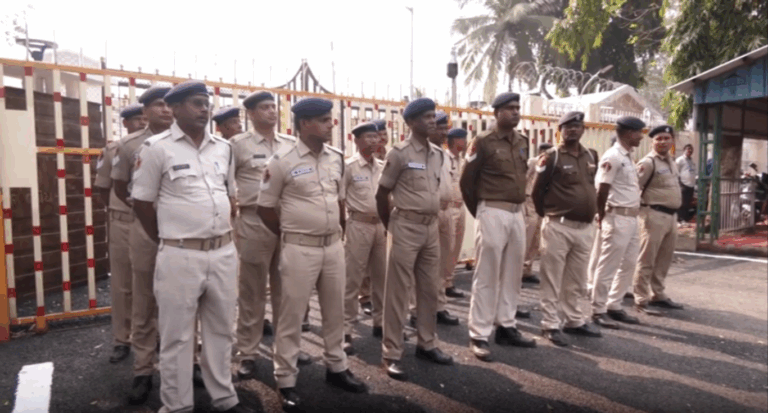 ଶୀତ ଅଧିବେଶନ ପାଇଁ କଡ଼ା ସୁରକ୍ଷା ବ୍ୟବସ୍ଥା ; ଉଦବୋଧନ ଦେବେ ରାଷ୍ଟ୍ରପତି ଦ୍ରୌପଦୀ ମୁର୍ମୁ