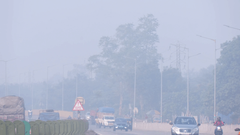 ରାଜଧାନୀରେ ଘନ କୁହୁଡ଼ି, ଶୀତ ଋତୁର ପ୍ରଥମ କୁହୁଡ଼ି…