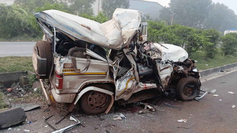 ବୋଲେରୋ ସହ ଟ୍ୟାଙ୍କରର ମୁହାଁମୁହିଁ ଧକ୍କା : ୩ ମୃତ