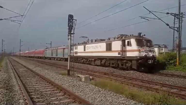 ବଢ଼ିଲା ଟ୍ରେନ ଯାତ୍ରା ଭଡ଼ା, ଡିସେମ୍ବର ୨୬ରୁ ହେବ ଲାଗୁ