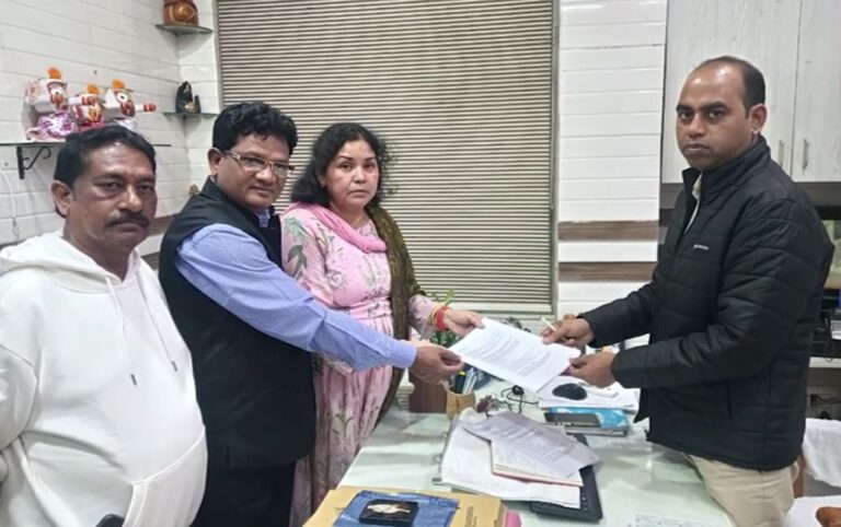 ଥାନା ଦ୍ବାରସ୍ଥ ହେଲେ ହ୍ୟୁମାନ ସାଗରଙ୍କ ମାଆ; ପୁଅ ମୃତ୍ୟୁର ପୁଙ୍ଖାନୁପୁଙ୍ଖ ତଦନ୍ତ ଦାବି କଲେ, କହିଲେ, ପୁଅକୁ ଜାଣିଣୁଣି ମାରି ଦିଆଯାଇଛି