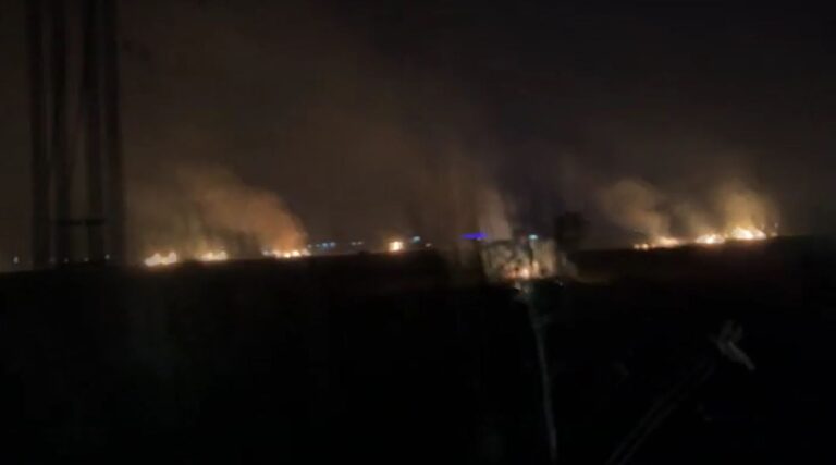 ହାତୀ ପାଇଁ ଗାଁ ଚାରି ପାଖେ ନିଆଁ