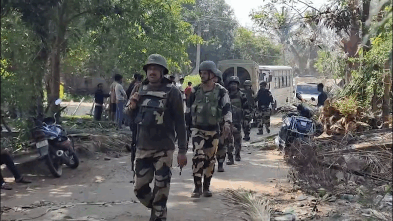 ଶାନ୍ତି ଫେରାଇ ଆଣିବା ପାଇଁ ମାଲକାନଗିରି ପୋଲିସର କାର୍ଯ୍ୟାନୁଷ୍ଠାନ