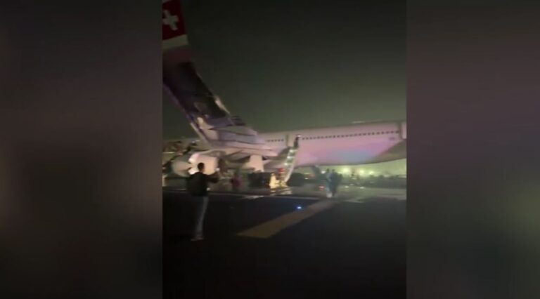 ଦିଲ୍ଲୀରୁ ଜୁରିକ ଯାଉଥିବା ବିମାନର ଜରୁରୀ ଲ୍ୟାଣ୍ଡିଂ ବେଳେ ୬ ଯାତ୍ରା ଆହତ