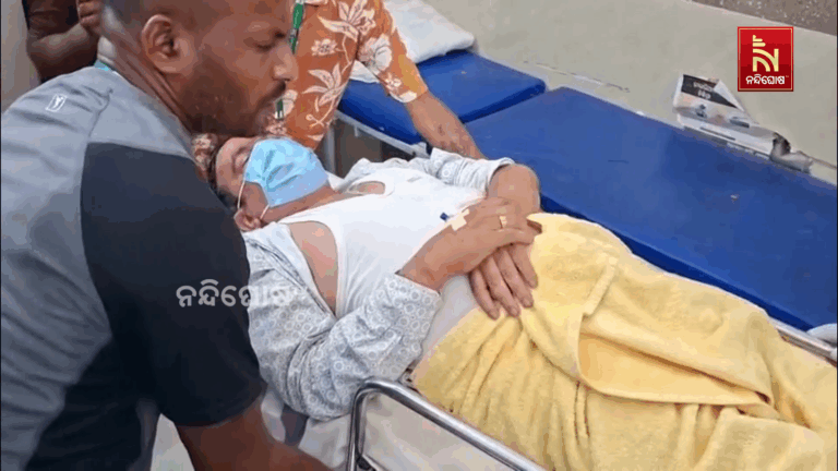 ତହସିଲଦାରଙ୍କ ଉପରେ ଟ୍ରାକ୍ଟର ଚଢ଼ାଇ ହତ୍ୟା ଉଦ୍ୟମ