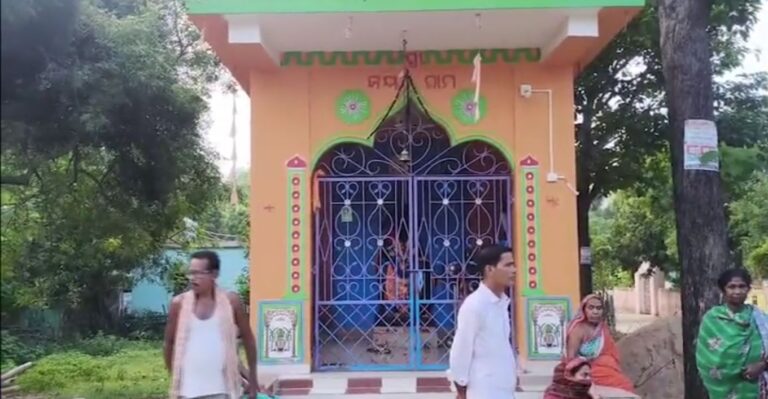 ତାଲା ଭାଙ୍ଗି ଲୁଟିନେଲେ ଦାନ ବାକ୍ସ ସହ ରୁପା ଅଳଙ୍କାର