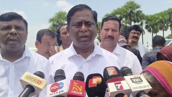 ବନ୍ୟା ସ୍ଥିତିକୁ ନେଇ ସରକାର ଉପରେ ବର୍ଷିଲା ବିଜେଡି, ସୋର-ସିମୁଳିଆରେ ବନ୍ୟାଞ୍ଚଳ ପରିଦର୍ଶନ