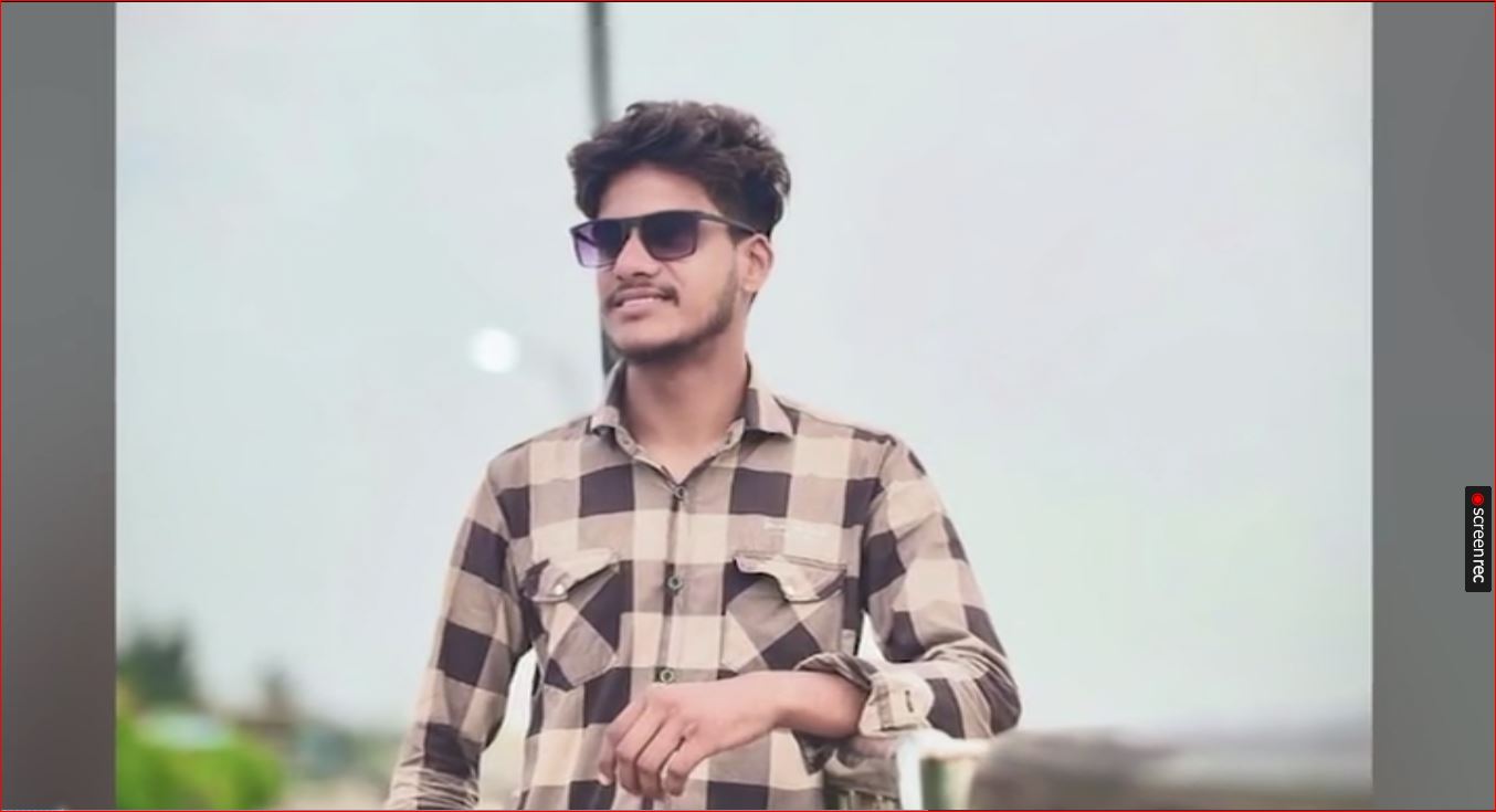 ଦେବୀ ନଦୀକୁ ଡେଇଁ ପଡ଼ିଲେ ଯୁବକ କାରଣ ଅସ୍ପଷ୍ଟ