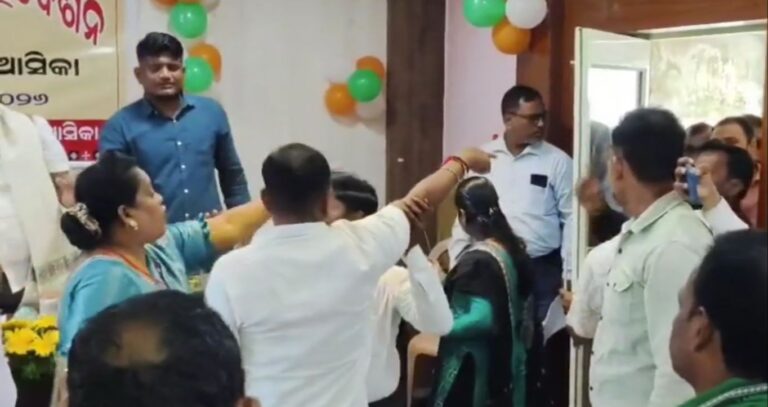 ଆସିକା ପଞ୍ଚାୟତ ସମିତି ବୈଠକରେ ଗାଳିଗୁଲଜ ଓ ଧମକ ଘଟଣା