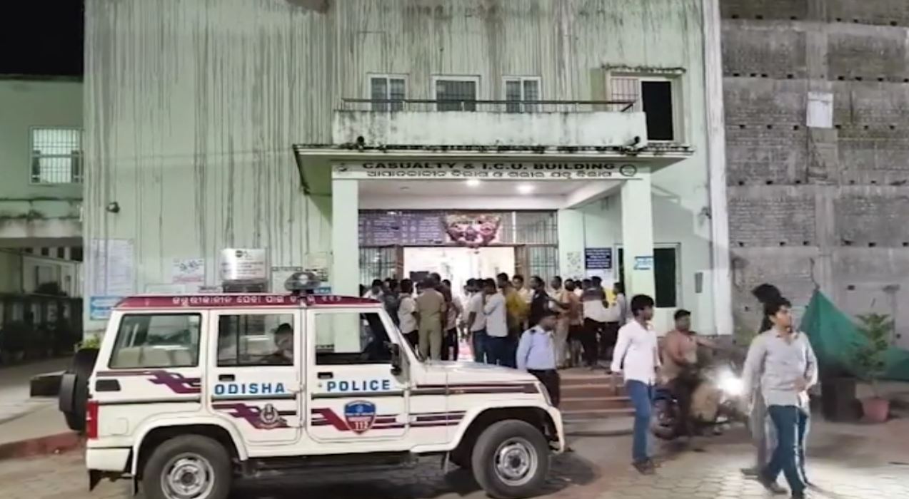 ପୋଲିସକୁ ଆକ୍ରମଣ, ଦୁଇଜଣଙ୍କୁ ଅଟକ