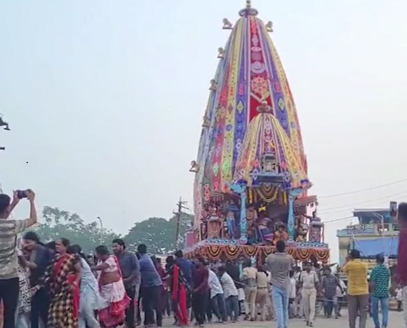ମାଆ ବିରଜାଙ୍କ ପୀଠରେ ସିଂହଧ୍ଵଜ ରଥ ଟାଣିବାକୁ ଭକ୍ତଙ୍କ ଭିଡ଼