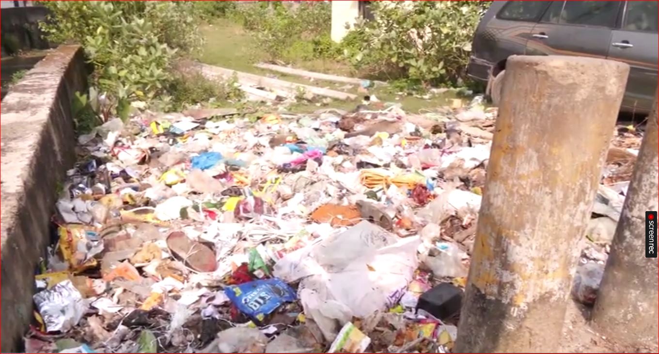 ସମ୍ବଲପୁରର ଛକ ଛକରେ କୁଢ କୁଢ ଅଳିଆ ଆବର୍ଜନା